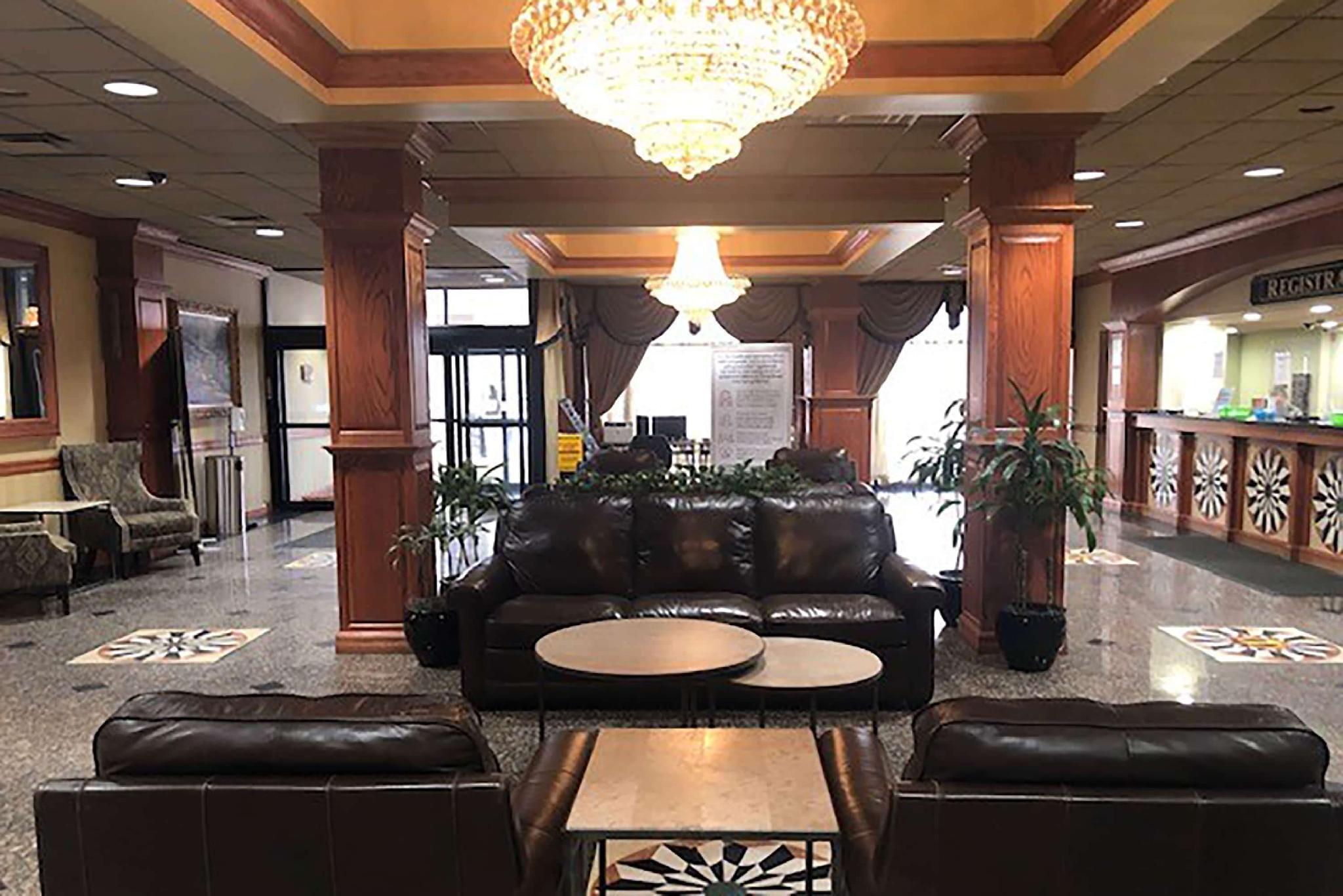 Wyndham Garden Southgate Hotel Buitenkant foto