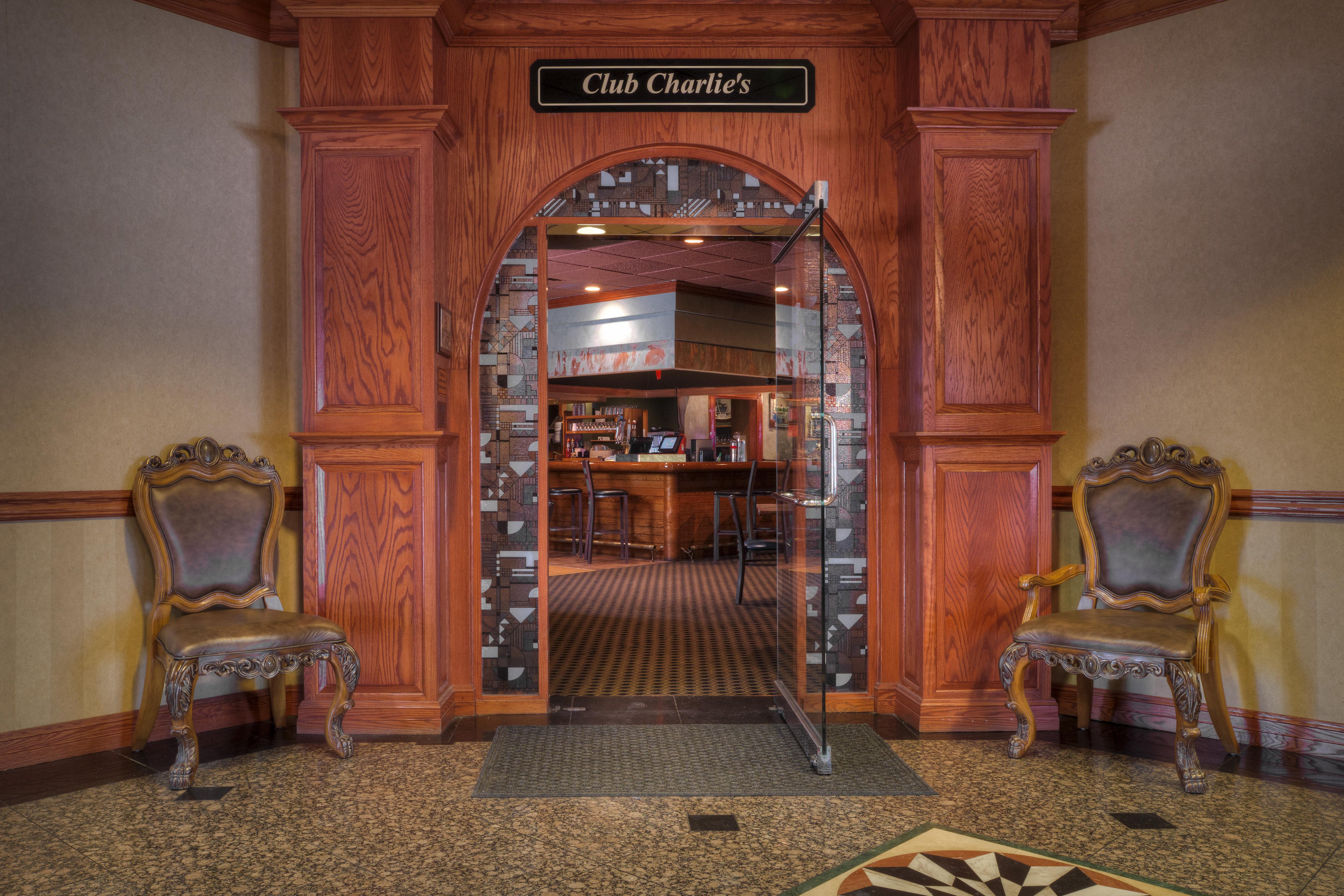 Wyndham Garden Southgate Hotel Buitenkant foto