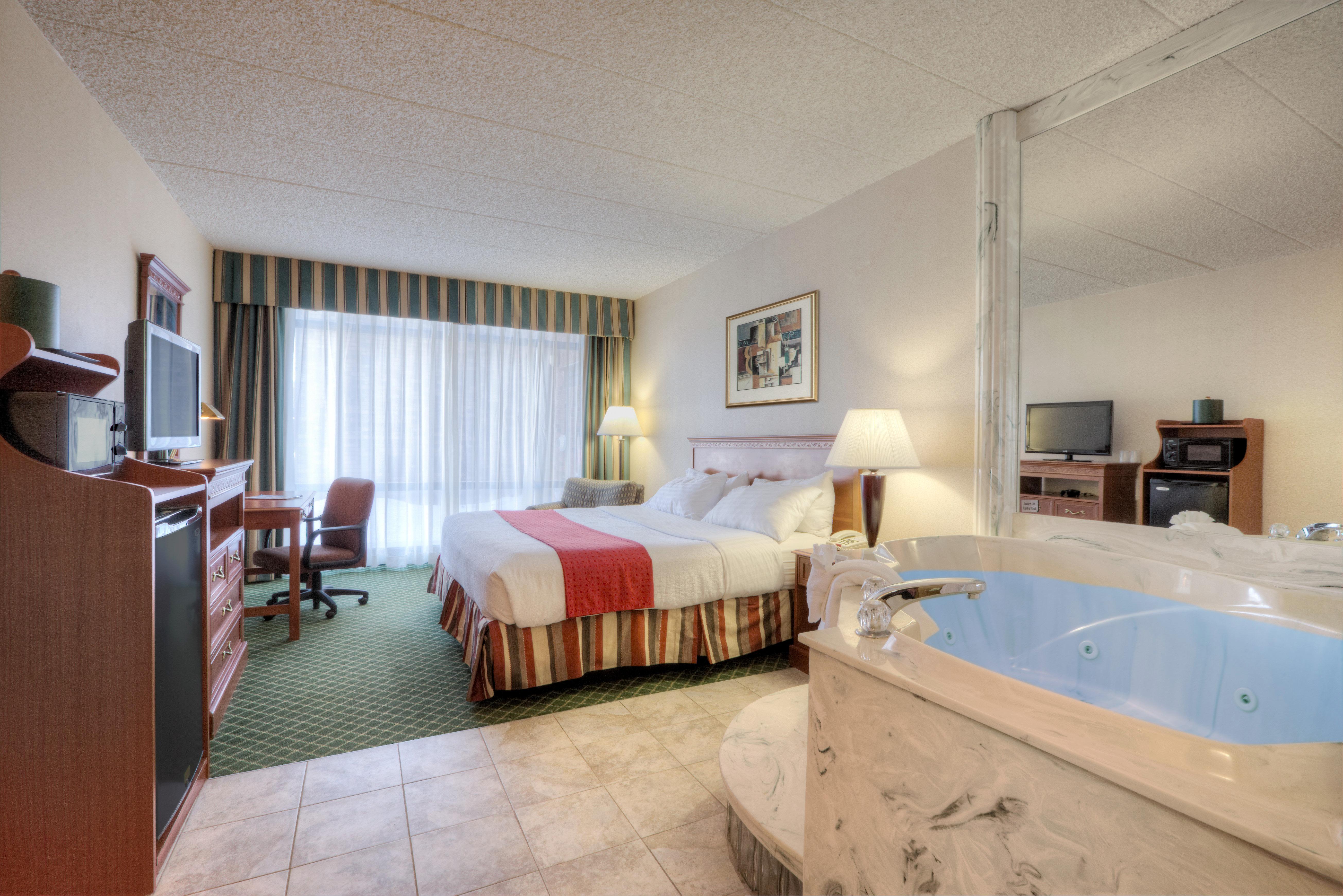 Wyndham Garden Southgate Hotel Buitenkant foto