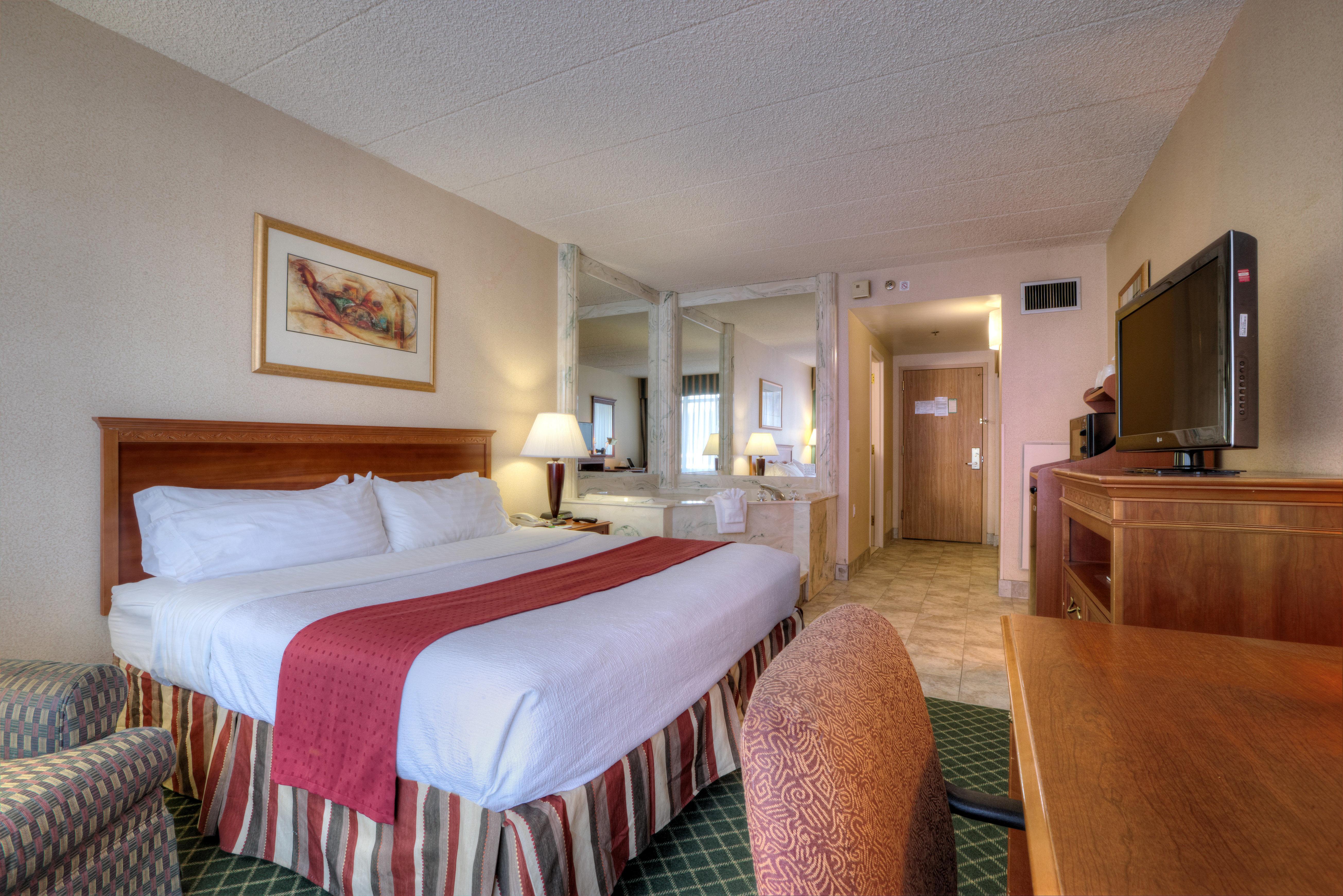 Wyndham Garden Southgate Hotel Buitenkant foto