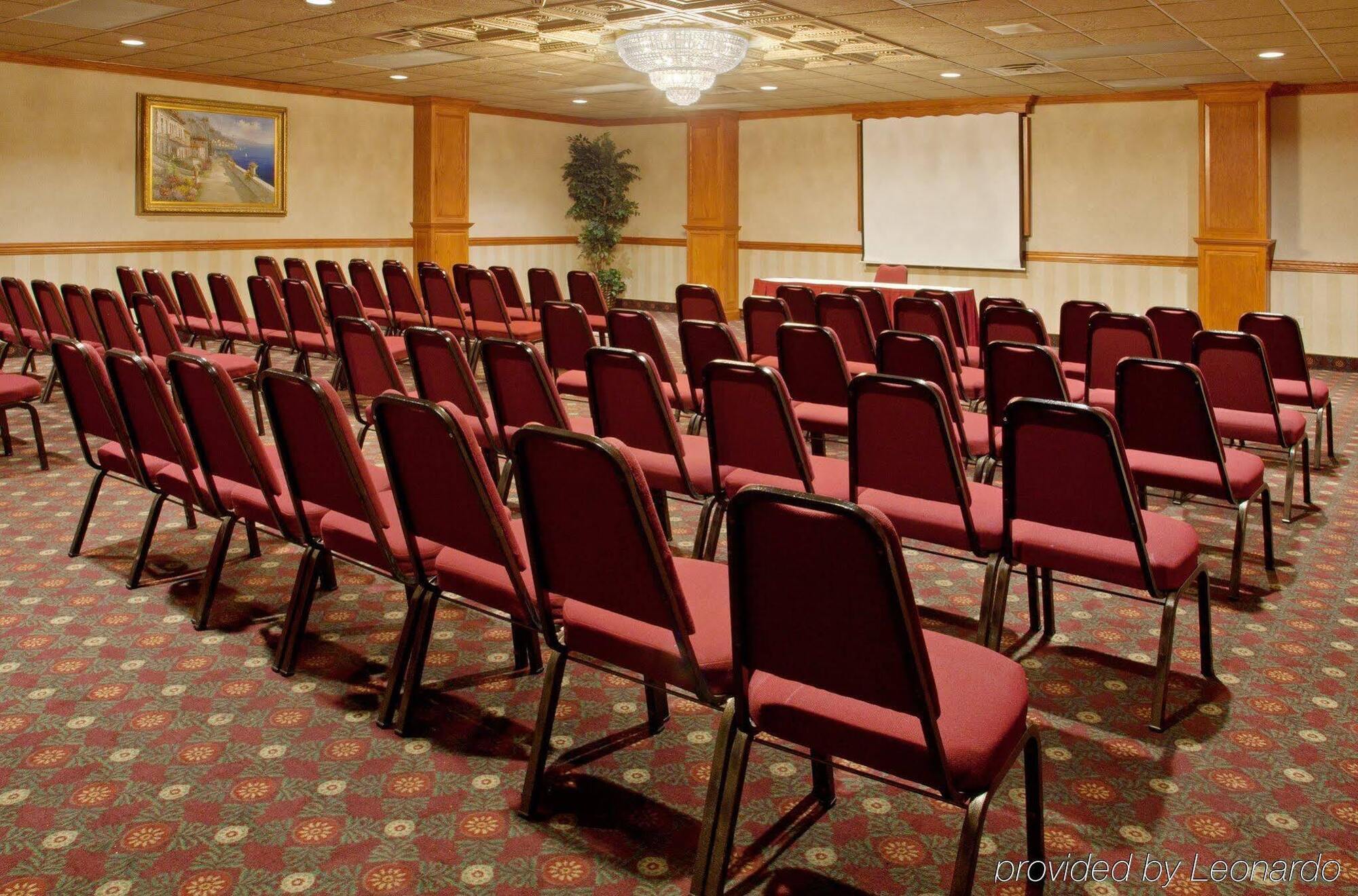 Wyndham Garden Southgate Hotel Buitenkant foto